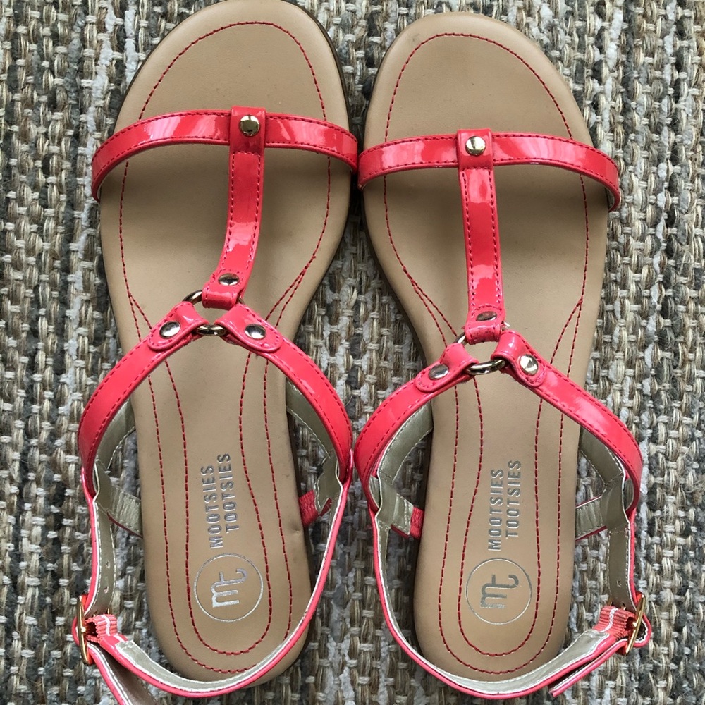 Like New Mootsies Tootsies Pink Sandals